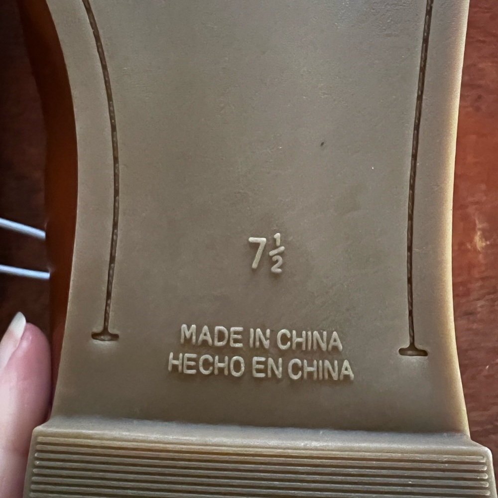 Old Navy Women's Low Heel Cognac City Loafer Sz 7.5 NWT - Picture 3 of 6